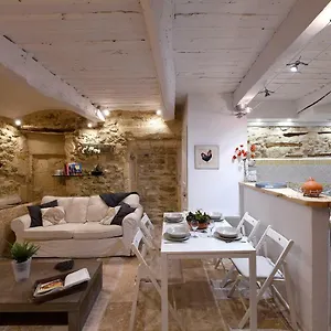 Le Petit Trésor Du Luberon Ménerbes